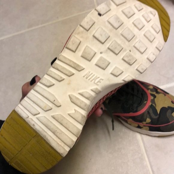 Camo Nike Air Tennis Shoes - Picture 4 of 4